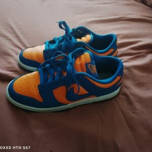 Nike Men's Low-Top Athletic Sneakers in Blue and Orange